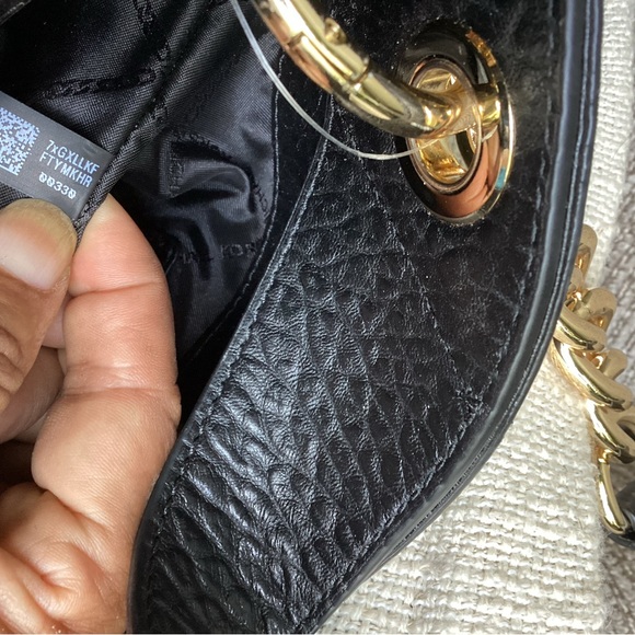 gorgeous and spacious MICHAEL KORS leather bag NWOT - Picture 5 of 9